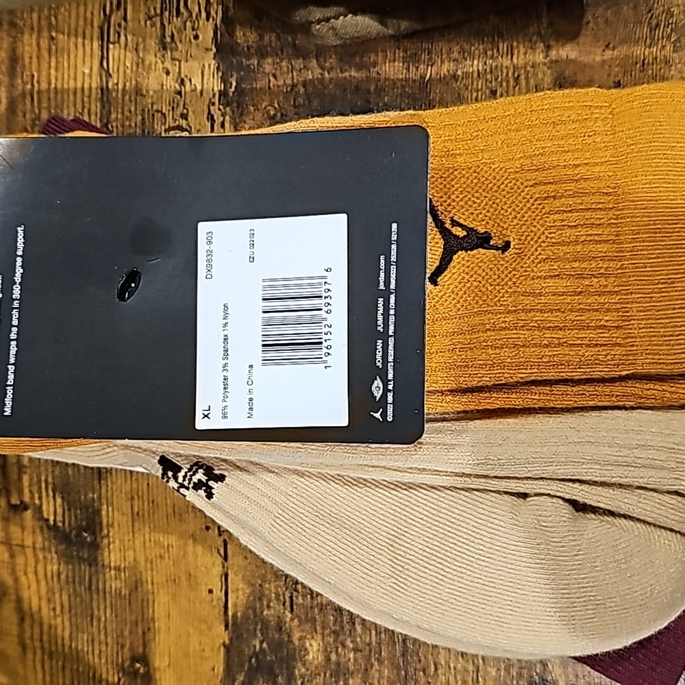 Jordan Crew Socks 3 pk - Picture 2 of 3